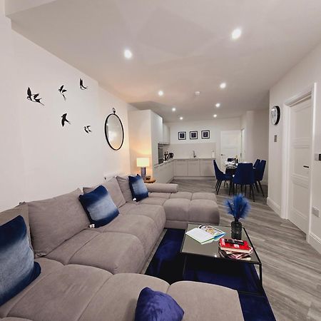 Abbey Corner By Nivaas Apartment Reading Exterior photo