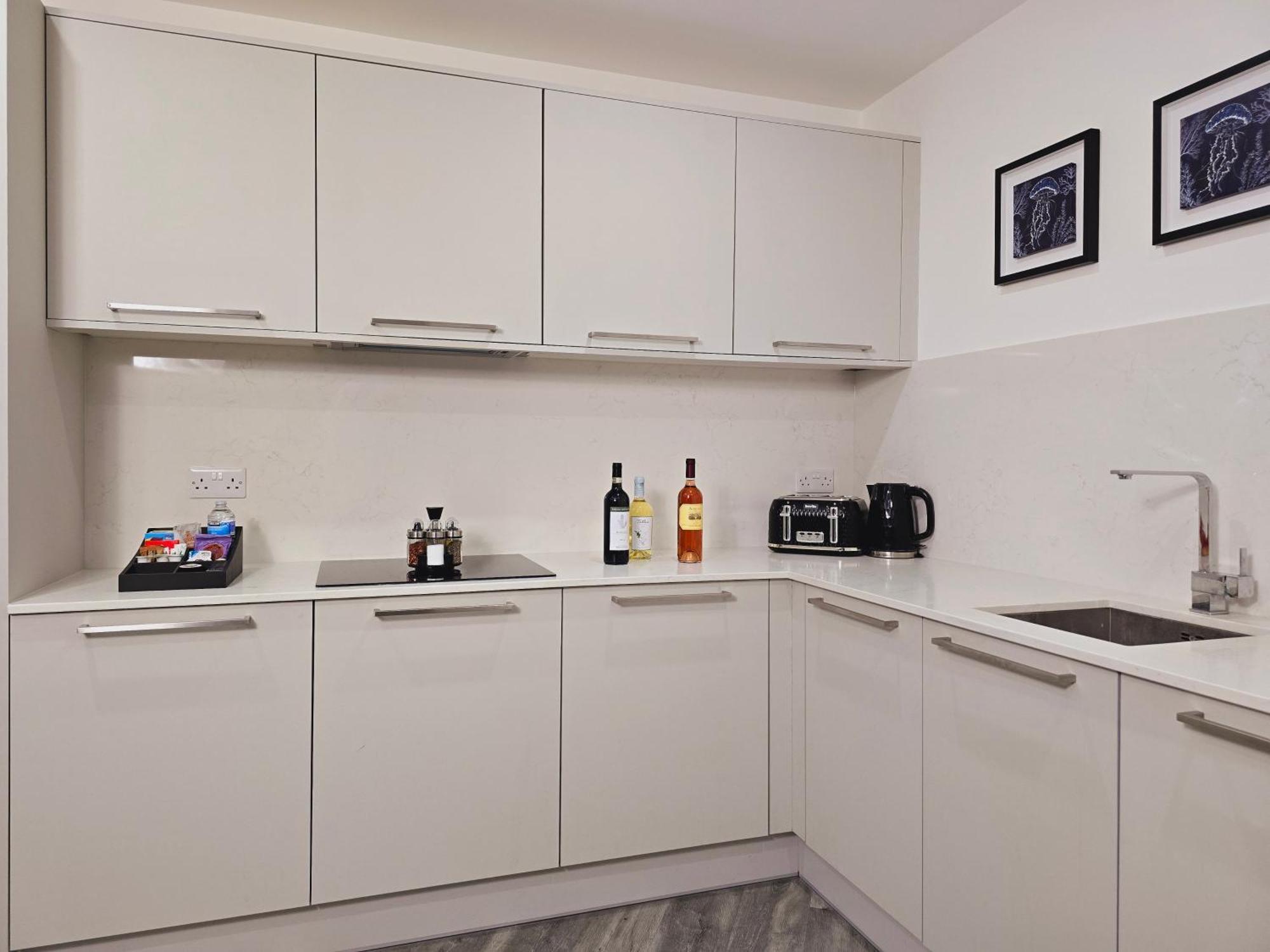 Abbey Corner By Nivaas Apartment Reading Exterior photo